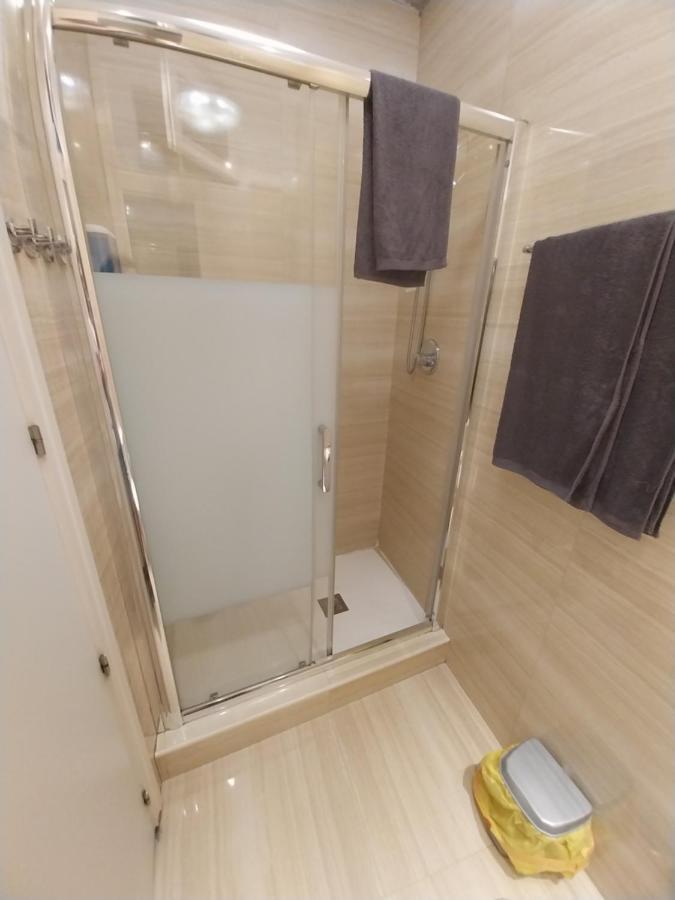 Centrico Apartamento Con Patio Madrid Ngoại thất bức ảnh