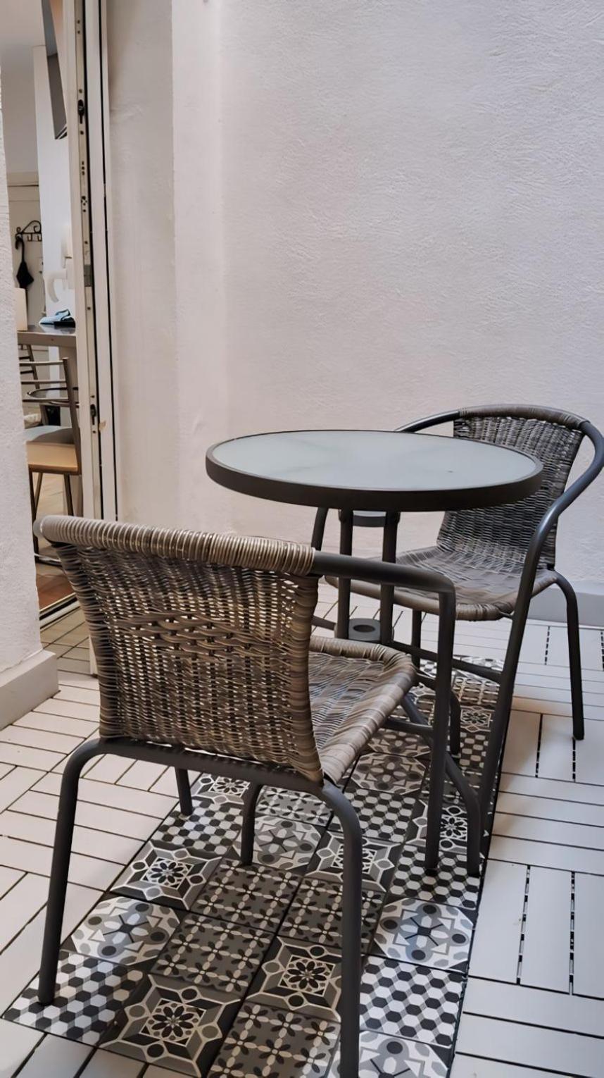 Centrico Apartamento Con Patio Madrid Ngoại thất bức ảnh