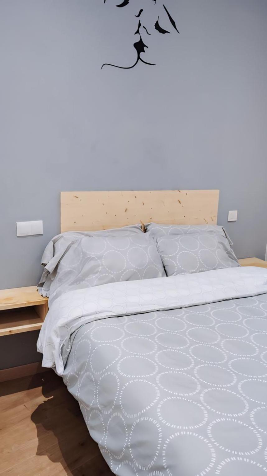 Centrico Apartamento Con Patio Madrid Ngoại thất bức ảnh
